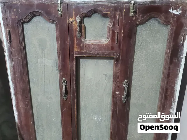 عرطه 2 نوافذ خشب اصلي قديم نظيف مع الشبابيك