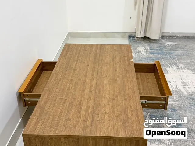 طاولة تلفزيون أو قهوة