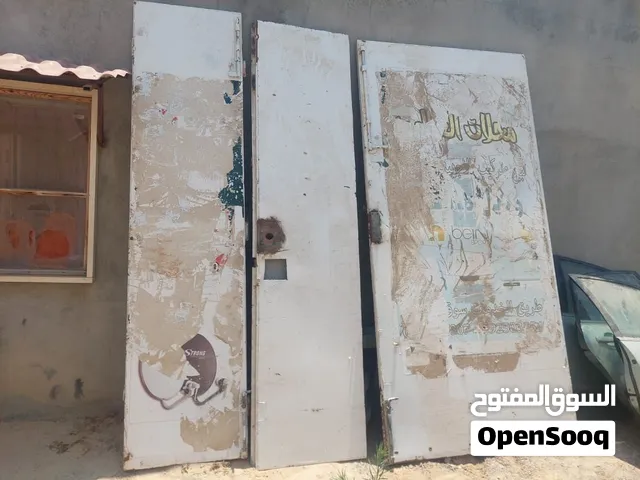 سلام عليكم عندي باب  خارجي  سعره 500وعادي نساعدوك