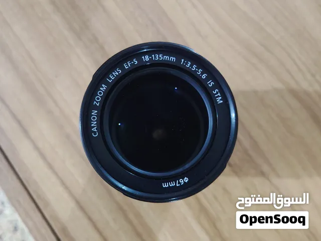 عدسه كاميرا كانون 18 / 135نضيفه استعمال بيت فقط مع قبق