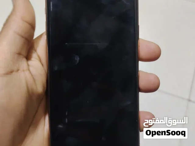 ايفون 11 برماكس نضيف شاذ للبيع