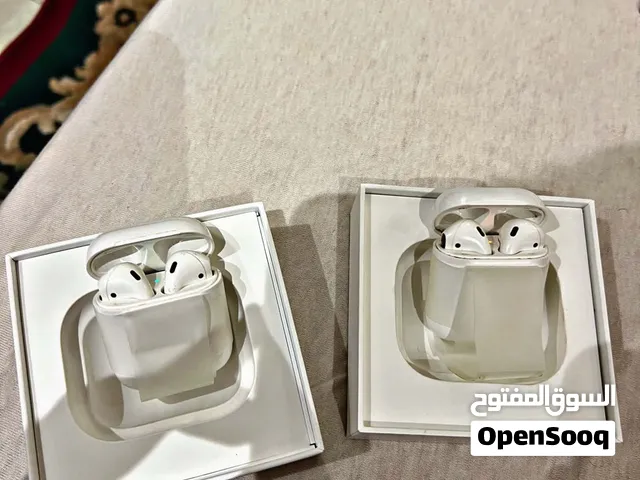 سلام عليكم عندي زوز سماعات اصلية استعمال نظيف سعر واحدة بي 350 زوز بي 700