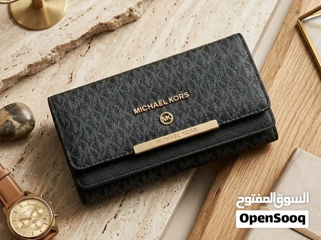 محافظ نسائيه متنوعه