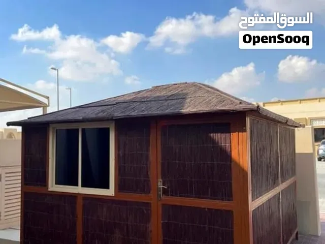 للبيع: خيمة / كوخ حديدي مغطى بالخوص بحالة ممتازة