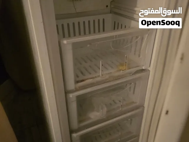 فريزر مستعمل للبيع  الماركة: DAEWOO – دايو النوع: فريزر مستقل Freezer الموديل: FE-130 بلد الصنع: Chi