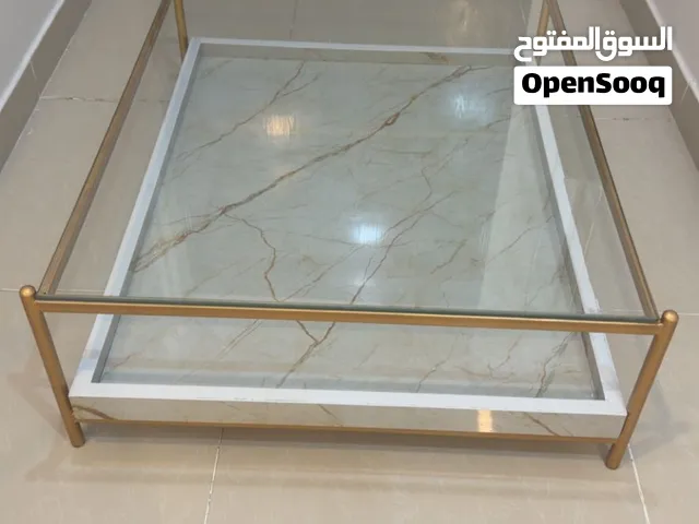 طاولة ارضيه