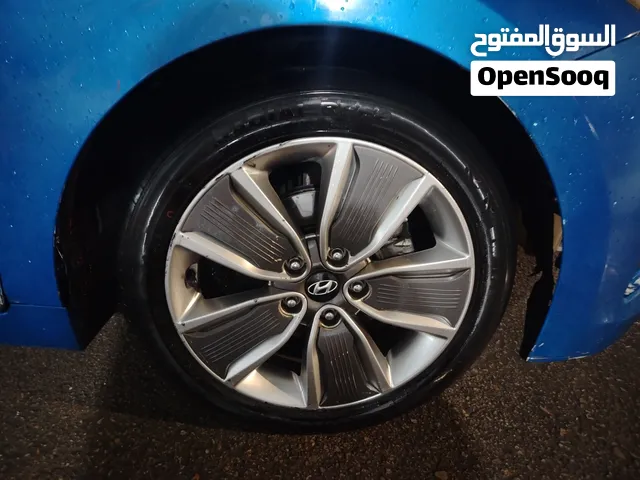 جنط 17 ايونك 4 فردات للبيع نظيف مع كوشوكو نظيف