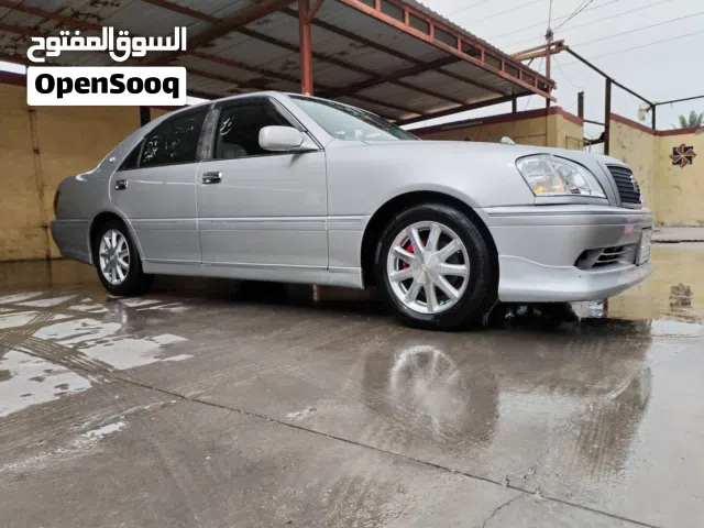 تويوتا كراون ملكة 2001