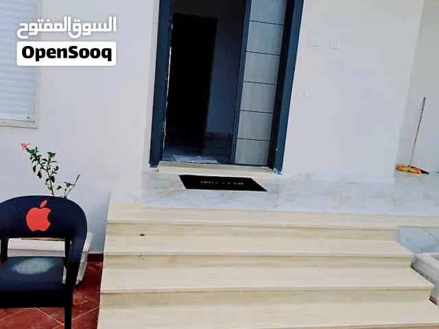منزل دورين سوق الجمعه طريق الخدمات مساحة الأرض 1000م على 3واجهات للبيع