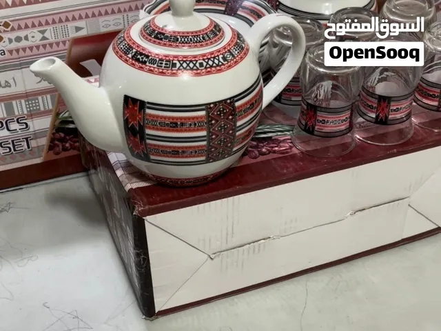 طقم شاي كامل غوري وسكانات وصحون وسكريه مع قفشتها للبر ممتازه وشكلها راقي وحلو وذرب السعر : 3 دينار