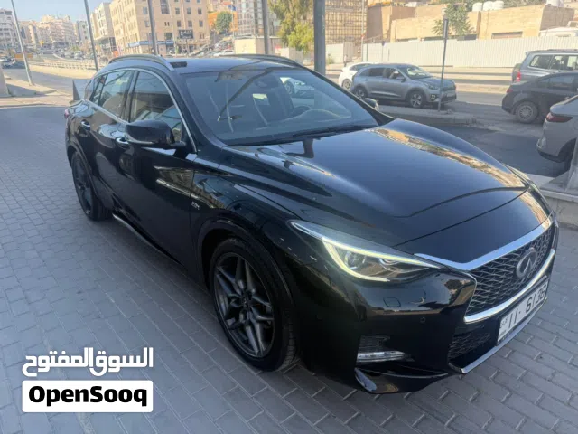 2018 Infiniti Q30 Sport