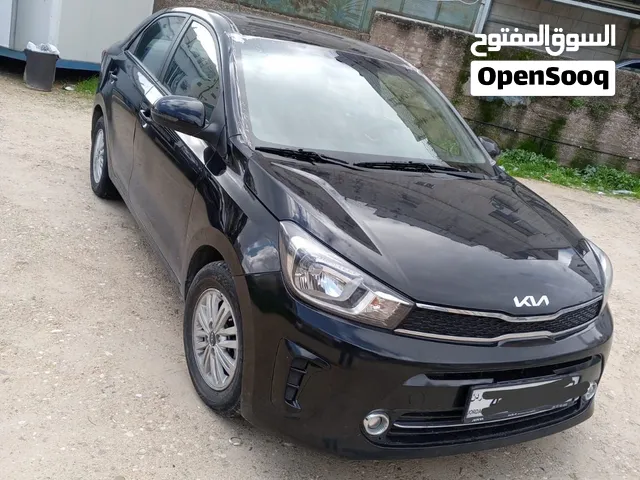 Sedan Kia in Amman