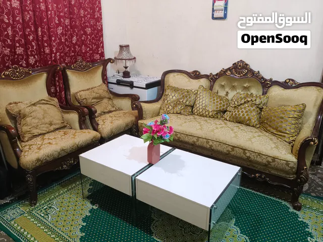Ikea sofa set-up with to glass tables (Free delivery/التوصيل مجاني) غرفة كنب ايكيا مع طاولتين زجاجية