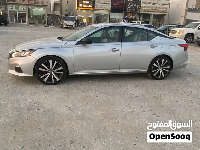 2019 Nissan Altima SR