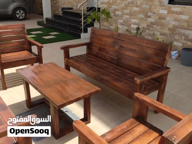 تصميم جلسات خارجية من خشب الصنوبر تتسع لعدد 8 أشخاص جودة عالية في الخشب والتصميم