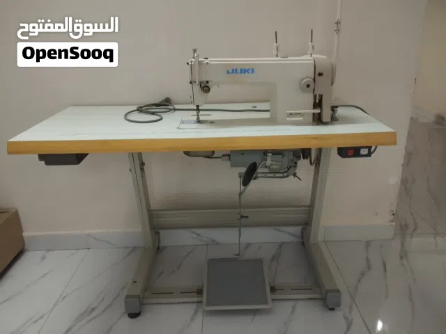 ماكينة خياطة ماركة JUKI