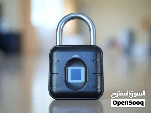 ملّيت من ضياع المفاتيح أو نسيان الرقم السري؟  هذا قفل البصمة الذكي يحل مشكلتك  يفتح ببصمة اصبعك .