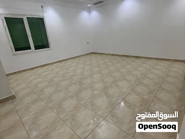للإيجـــــار شقه نظيفة في  العارضيــــــه