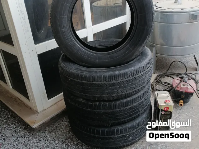 تخم تاير مستعمل 225/65/17 صيني مستخدم بحاله مقبوله