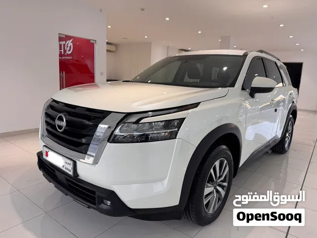 للبيع نيسان بافيندر سيرفس وكاله بحاله ممتازة جدا  متواجده في سلماباد مديل 2022
