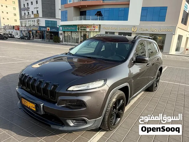 2016 Grey Jeep Cherokee SUV with GCC Specs, Full Features, Excellent Condition