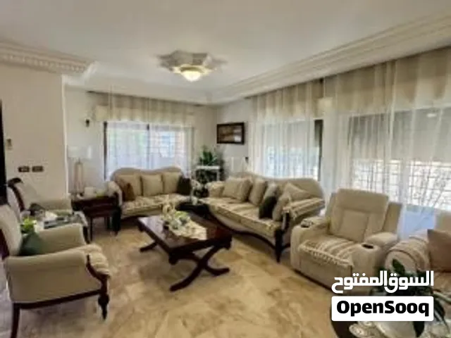 شقة ارضية للبيع مع حديقة في دير غبار