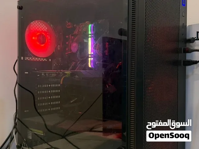 للبيع فقط Gaming PC مع شاشة وملحقات