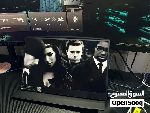 شاشة محموله بدقة1K تستخدم لكل شي