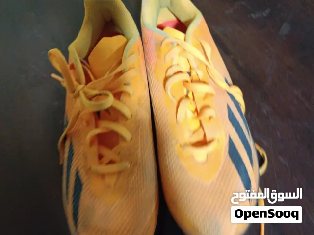 سبيدرو كورة قدم اديداس اصلي مقاس 40 /41