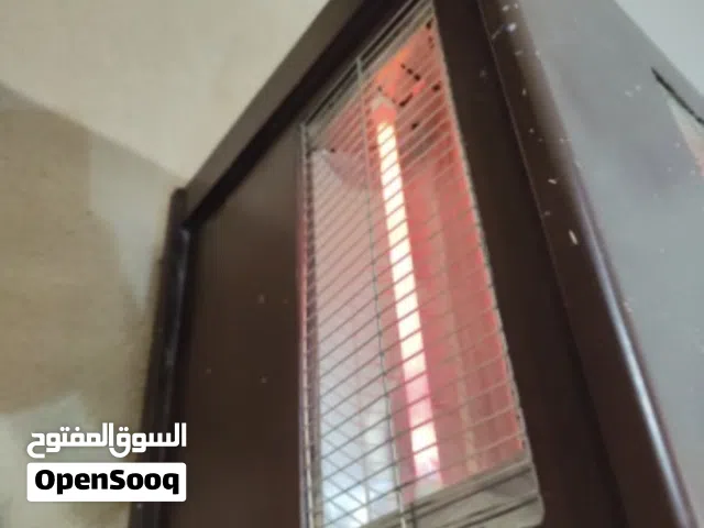 دفاية كهربائيه مع عجلات خمسه أتجاهات