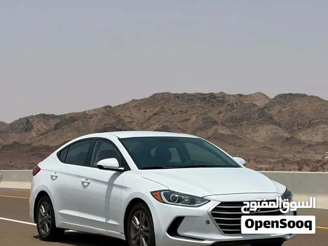 للبيع هوينداي النترا 2018 نظيفة