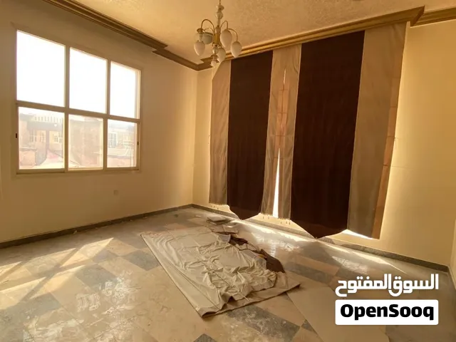 للايجار محلق من فيلا غرفتين صاله حمام مطبخ شامل ماء كهرباء إنترنت ب 3500 شهري الموقع المقام