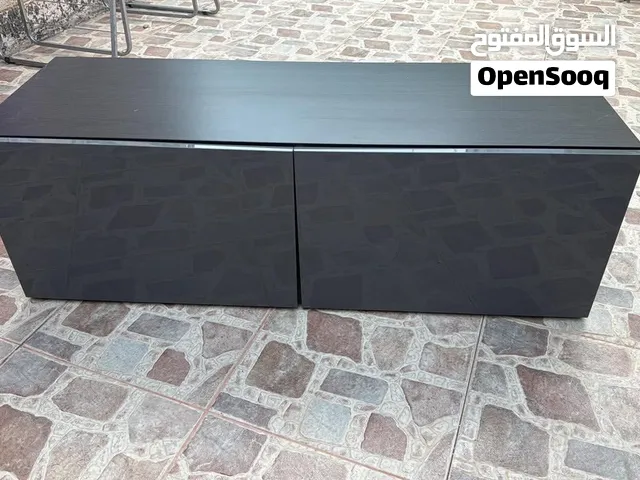 خزنة مطبخ من ايكيا تصلح ان تكون قاعدة للتلفزيون