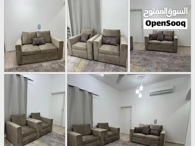 كراسي طقم نظيفه