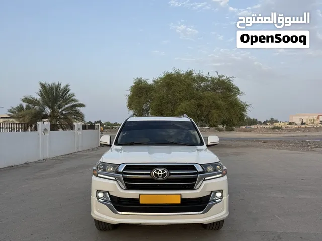 Used Toyota Land Cruiser in Muscat