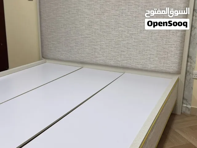 سرير جديد بحالة طيبة