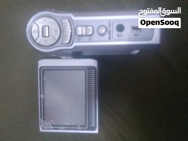 العنوان: كاميرا GenX للبيع بسعر مناسب  للبيع كاميرا GenX، بحالة خارجية جيدة حسب الصور.  الماركة: Gen