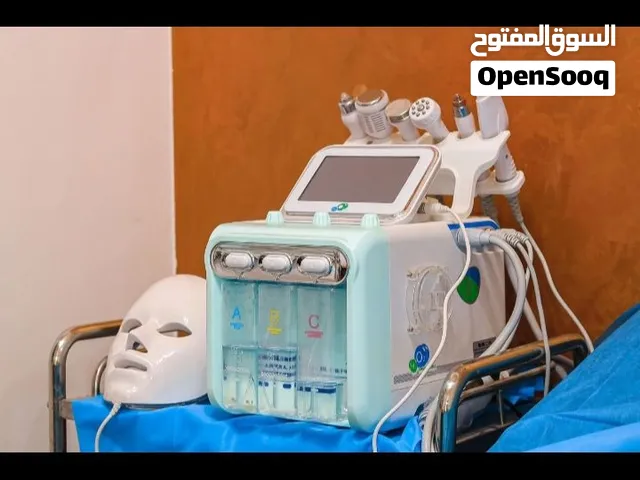 اغراض مركز تجميل متكامل بالاتات والاجهزه للبيع