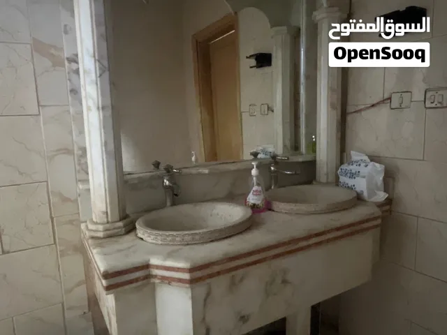 مغسلة رخام طبيعي