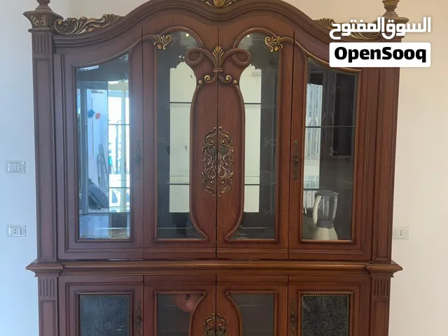 مكتب استقبال للبيع