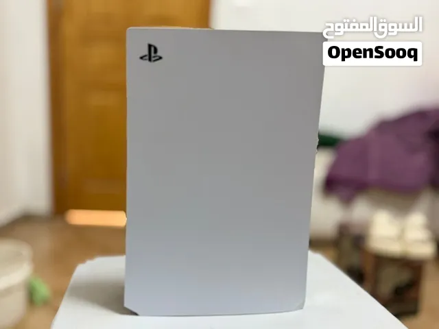 بلاستيشن خمسة Digital مع إيد ستيشن خربانة بدها تصليح بس بتشتغل عادي
