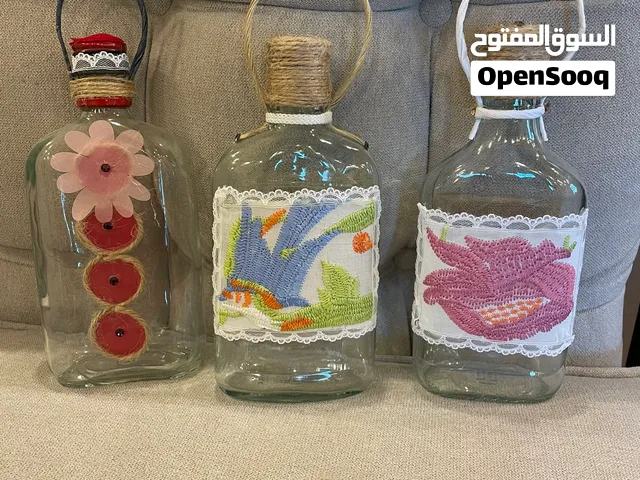 زجاجات حافظه للسوائل بأنواعها بأحجام مختلفة