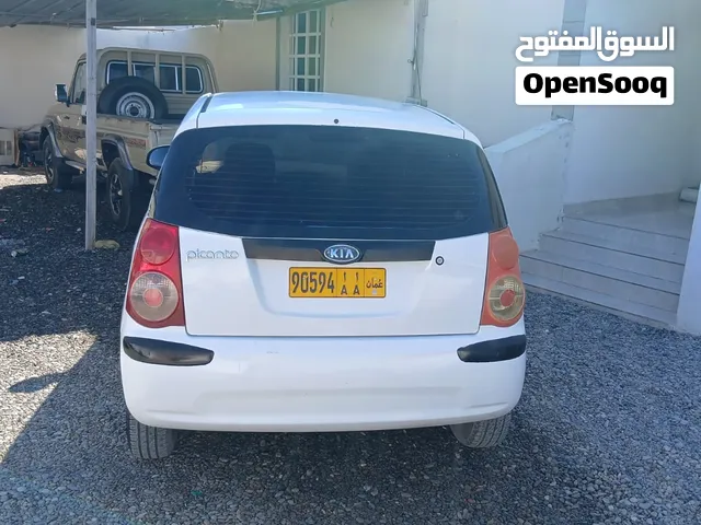 للبيع كيا بيكاتوkia  ماكينه اقتصاديه جدا 1100cc  مكيف  جير ماكينه امشي سافر بيها  تواجد مسقط 2009