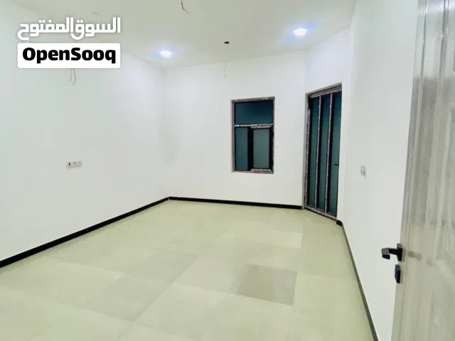 بيت طابق ونصف للبيع مثالي جدا للسكن كامل مساحة 150 متر