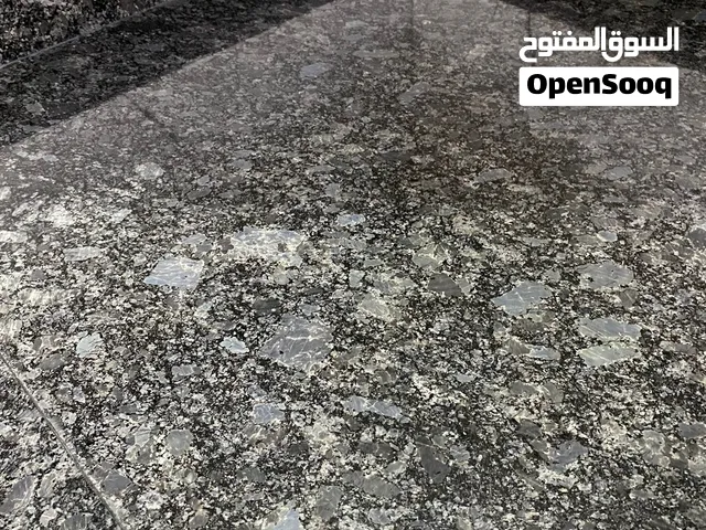 *للبيع مطبخ مودرن بحالة ممتازة*