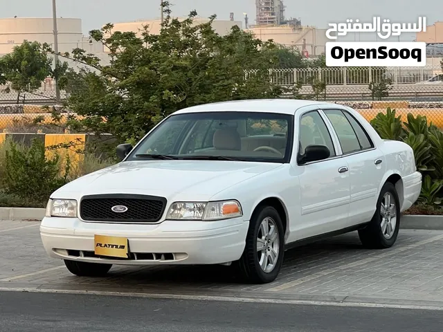 للبيع فورد فكتوريا الموديل 2009 الممشى 370 الف كم