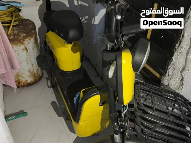 دراجة حيدر النيار حجم كبير سعرها 130 الف نقصها باتريات