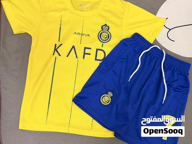 تيشيرت وشورت نادي النصر السعودي بتصميم كريستيانو رونالدو