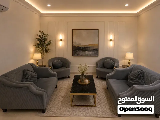 طقم كنب مستعمل حاله ممتازه  للبيع حجم كبير متكون من كنبه ثنائيه واربعه احاديه