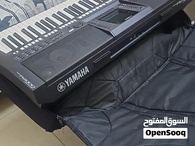 YAMAHA 2000